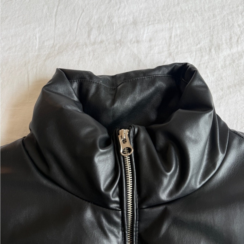 H&M Black Faux Leather Puffer Bomber Jacket size medium - Picture 5 of 10